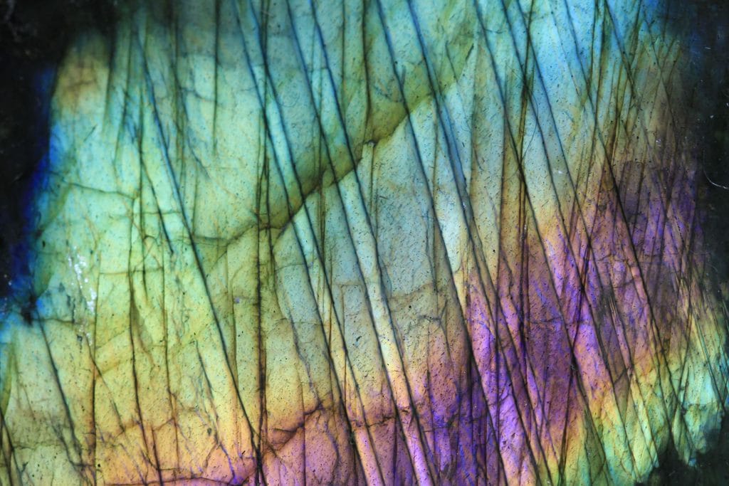 Zoom sur la labradorite