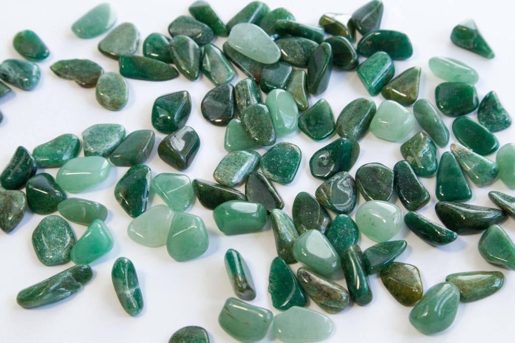 plusieurs pierres d'aventurine