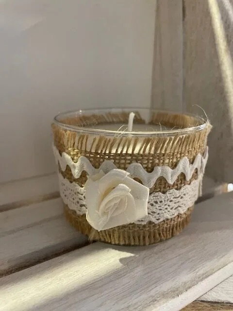 Bougie toile de jute broderie fait main senteur Fleur de lin 150gr