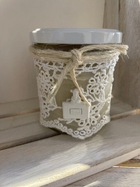 Bougie naturelle en pot de 245gr dentelle faite main