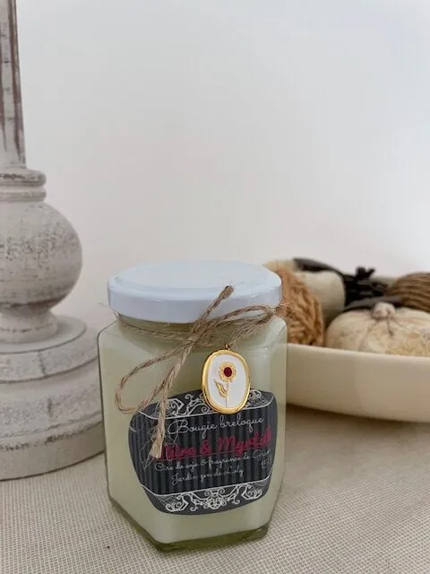 Bougie cire de soja et fragrances de Grasse avec Breloque 150g