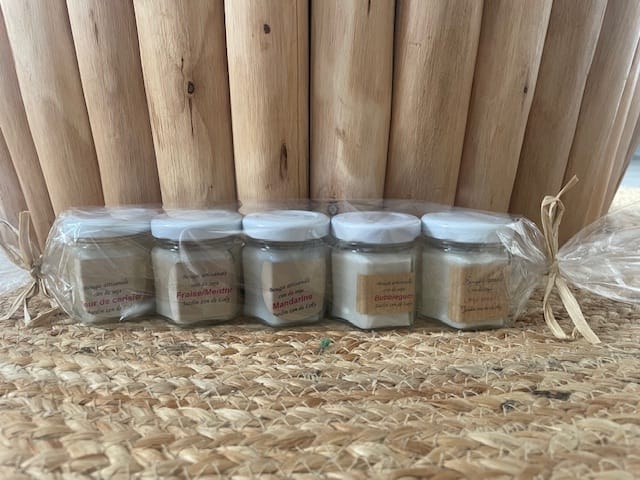 Un * Bonbon * de 5 mini-pots.